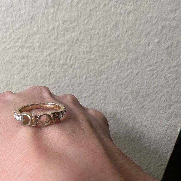 Beautiful ring. - Picture 3 of 3